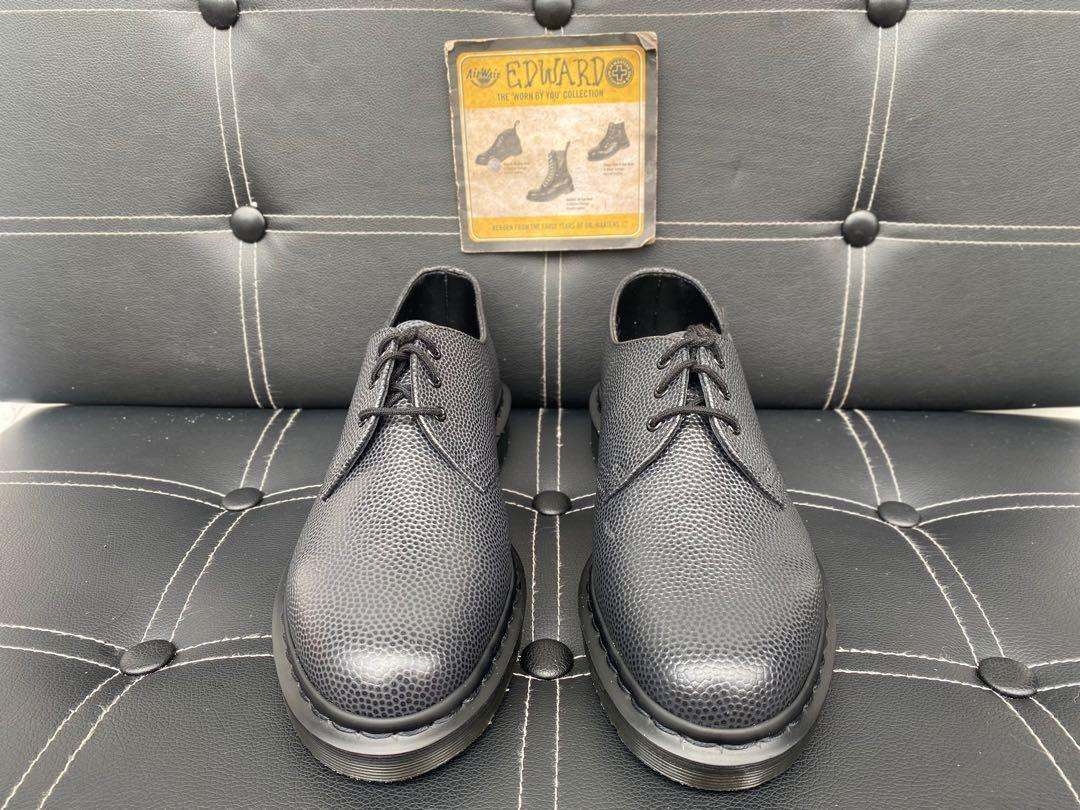Dr. Martens 1461 Uk7, Men's Fashion, Footwear, Boots on Carousell