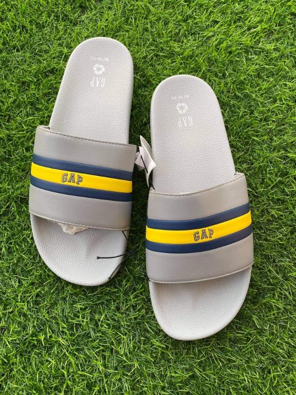 GAP COMFORT SLIDES FOR MEN. Size 10 11 only. Men s Fashion