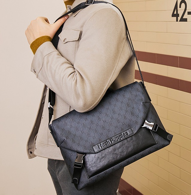 Hush puppies messenger bag outlet