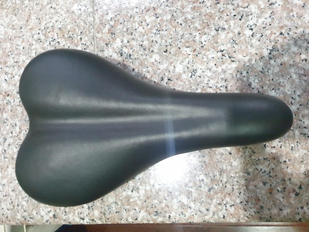 Java Zelo Saddle used (Category: Bicycles) located in Marikina City. Submitted by mondeagulto (Listing ID 1109430607, Image 1). Description: 2nd hand.