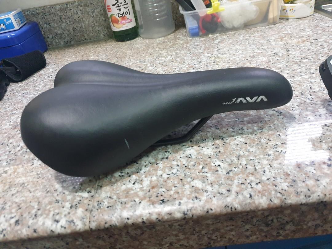 Java Zelo Saddle used (Category: Bicycles) located in Marikina City. Submitted by mondeagulto (Listing ID 1109430607, Image 3). Description: 2nd hand.