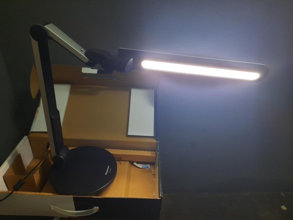 LED Desk Lamp 枱燈 Panasonic SQLD520S13 (13W), 電腦＆科技, 電腦周邊及配件, 電子屏幕