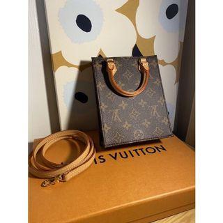 LV PETIT SAC PLAT A4包