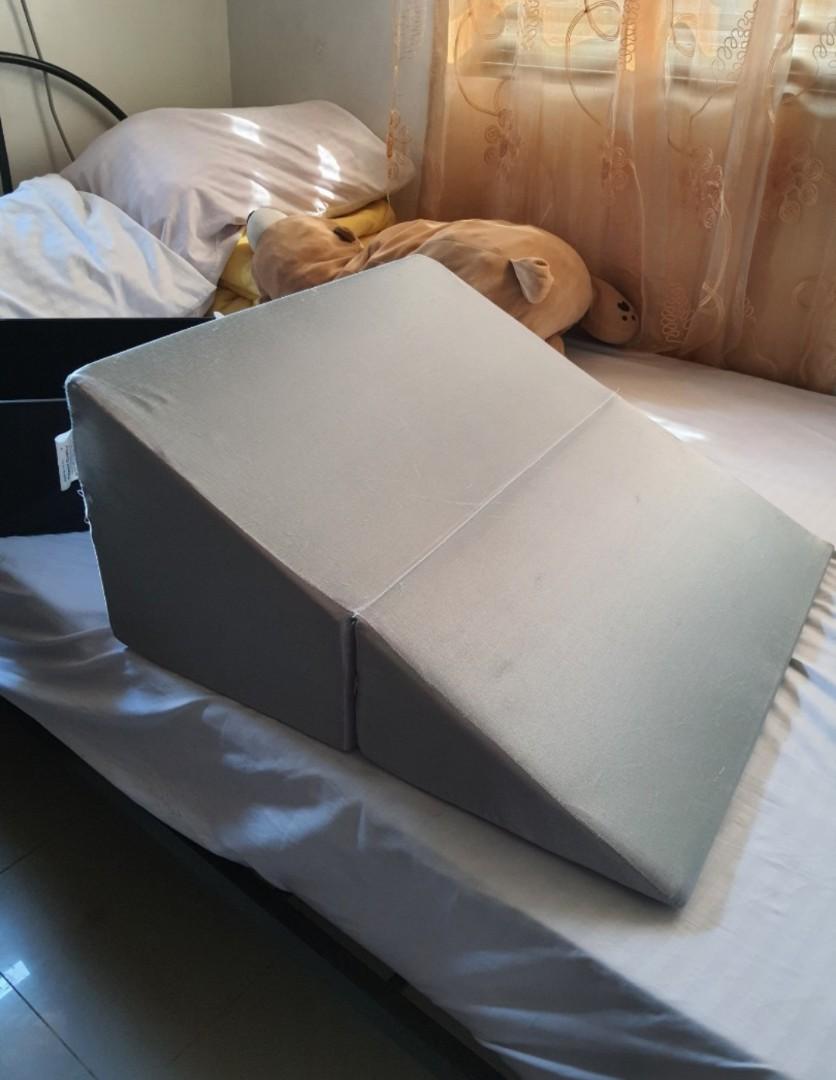 Mandaue Foam Mega Wedge Pillow