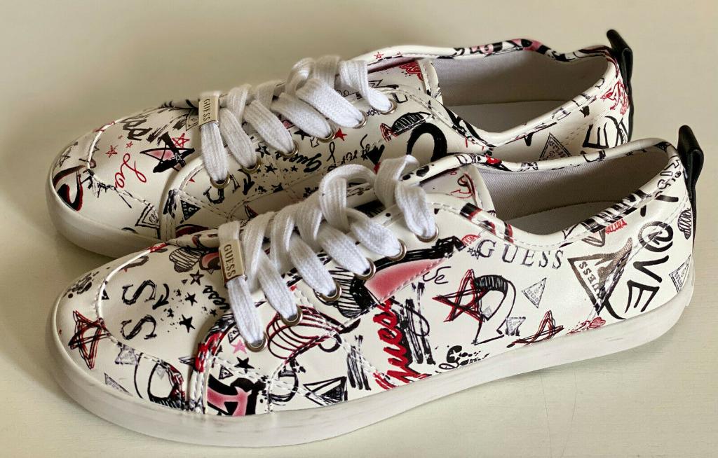 NEW GUESS GOODLY WOMEN S WHITE SIGNATURE LOGO SNEAKERS SHOES 8.5 39 SALE Women s Fashion Footwear Sneakers on Carousell