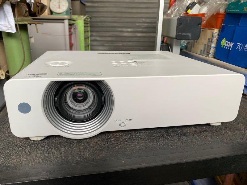Panasonic Projector PTVW430, TV & Home Appliances, TV & Entertainment