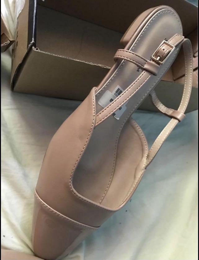 PAYLESS STEP ONE SANDALS (Category: Flats & Sandals) located in Manila. Submitted by hereforless (Listing ID 1109354636, Image 3). Description: Never been used. With tag and box..