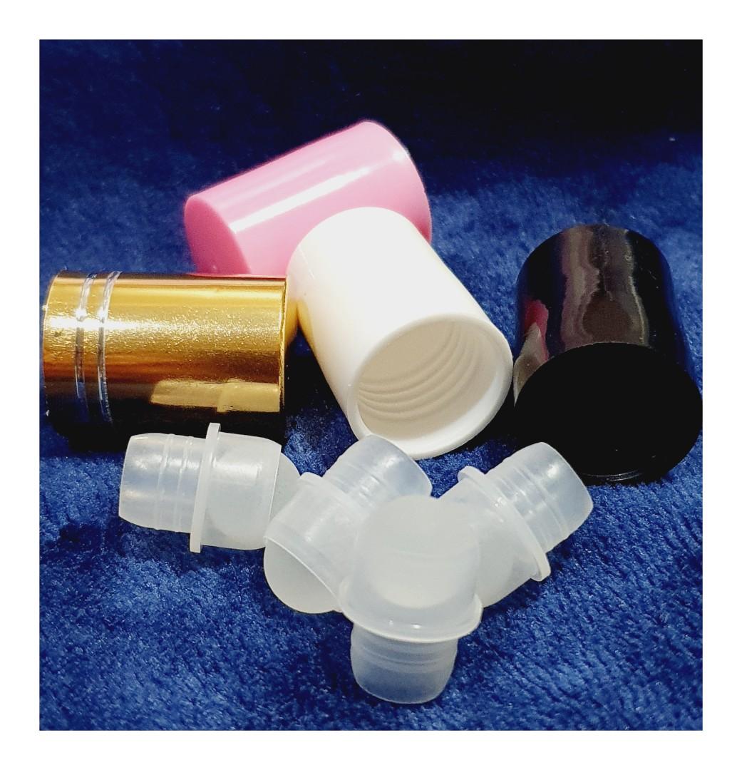 Roller Glass/ thick bottle (Category: Everything Else Others) located in Caloocan City. Submitted by ranation (Listing ID 1109476104, Image 2). Description: ⏫ 10 ml Roller glass bottle ⏫ roller glass ⏫ plastic caps pink💗 black ⚫ white ⚪ ⏫ gold caps 🪙 ⭐Minimum order of 1000 pcs⭐ MOP ~ gcash/ Land bank bank only Payment first for the items No bogus buyer/ joy reserver ⏫ Shipping fees are shouldered by buyers 🚫 NO COD/COP/ SHOPEE CHECK-OUT.