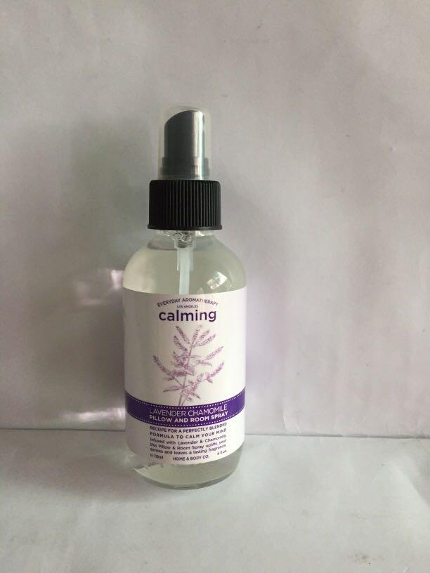 Room Spray pillow Lavender chamomile from US (Category: Home Fragrance) located in Pasay City. Submitted by redgiftshop (Listing ID 1109415940, Image 1). Description: Everyday Aromatherapy Lavender chamomile 118ml calming directly bought in US product code: MBN.