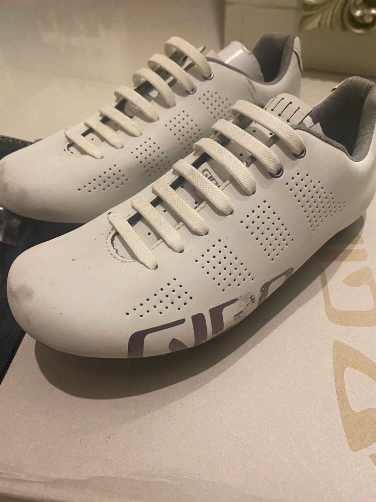 Sepatu hotsell cleat giro