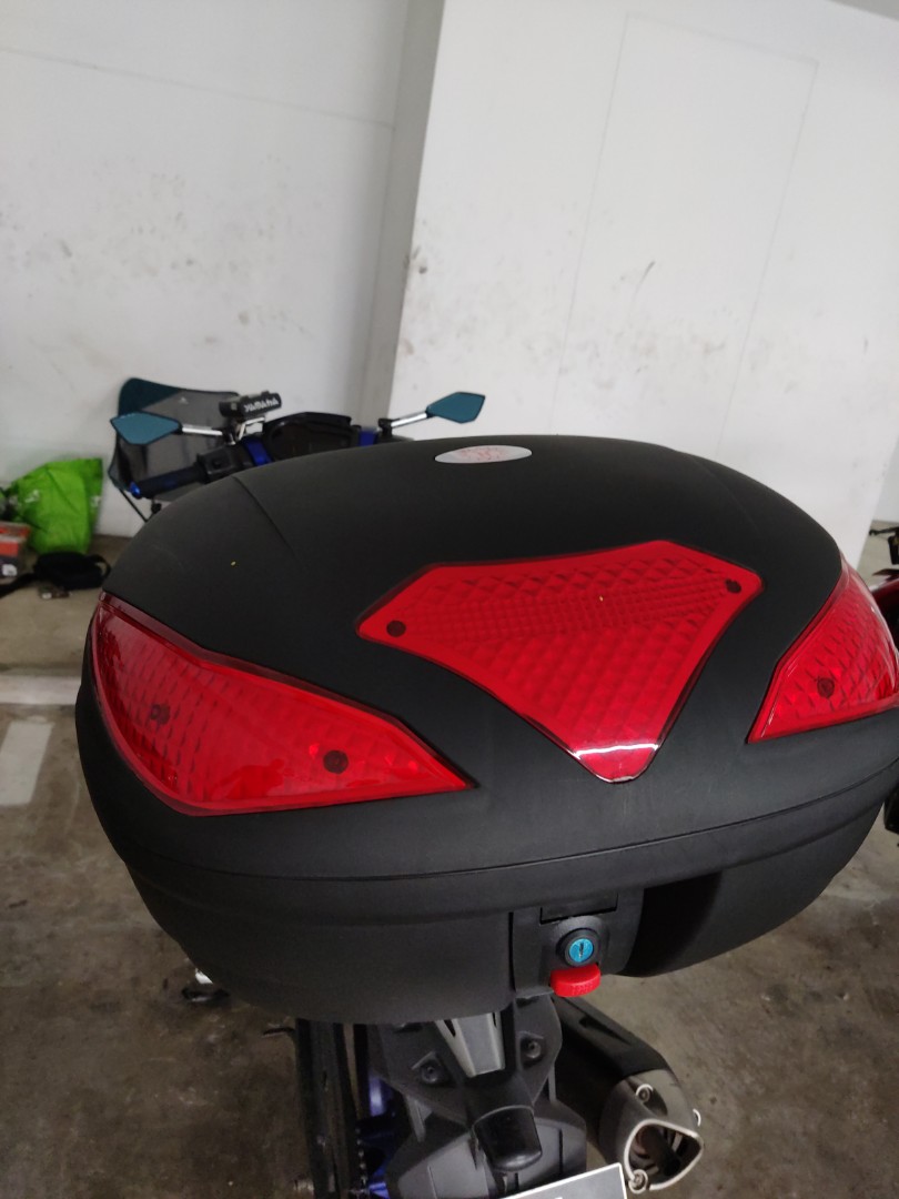 Sniper 150 box with rack, Motorcycles, Motorcycle Accessories on Carousell