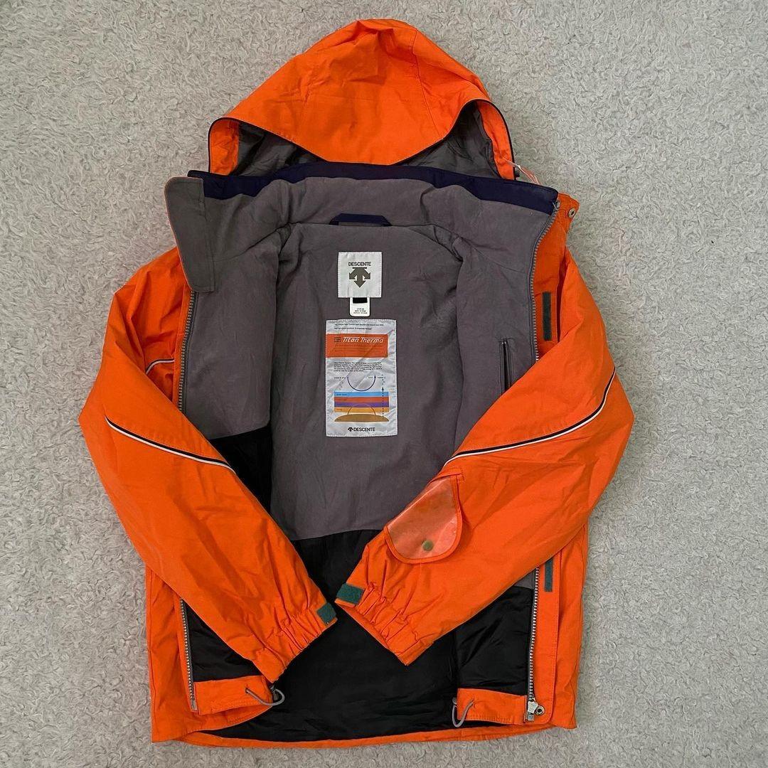 Descente snowboard jacket online