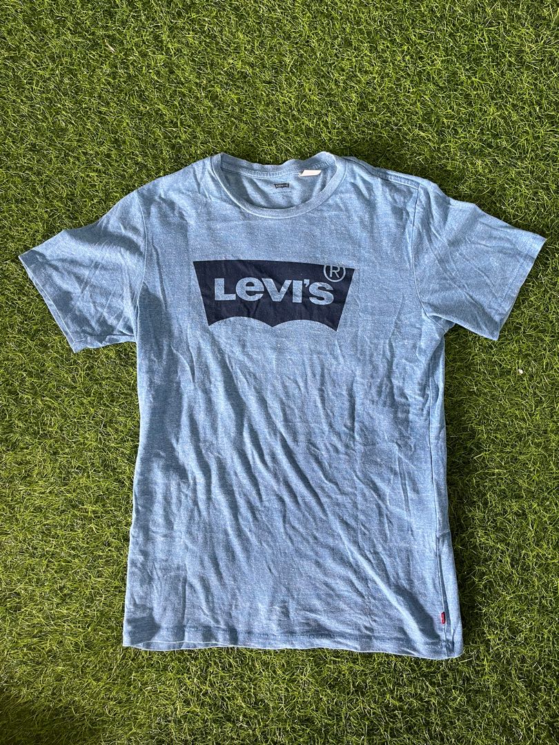 T shirt levis original, Men's Fashion, Tops & Sets, Tshirts & Polo Shirts  on Carousell