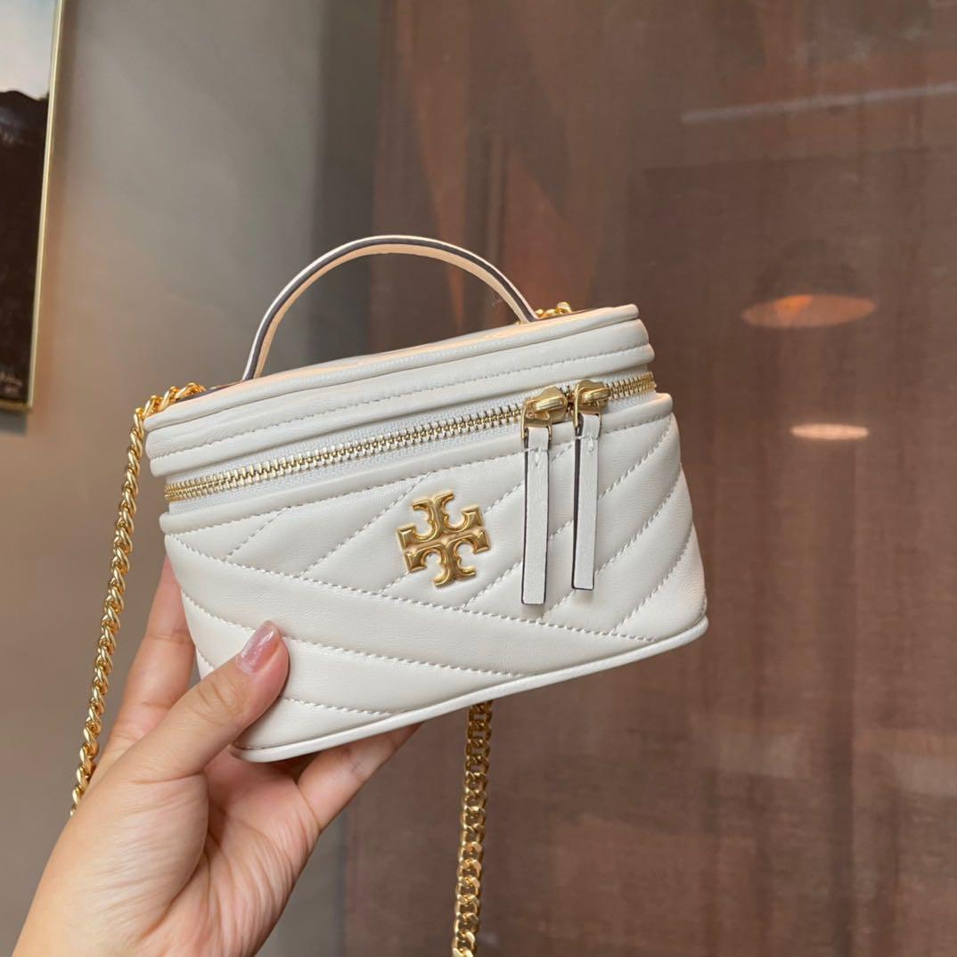 Tory Burch Kira Chevron mini bag, Women's Fashion, Bags & Wallets,  Cross-body Bags on Carousell