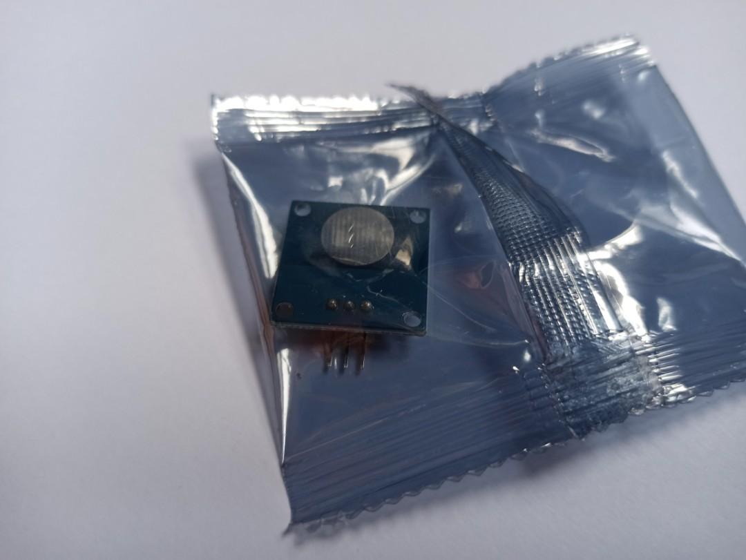 TTP223 Capacitive Touch Sensor (Category: Other Accessories) located in Singapore. Submitted by pengwin_electronics (Listing ID 1109440941, Image 3). Description: .