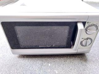 American Home microwave oven
