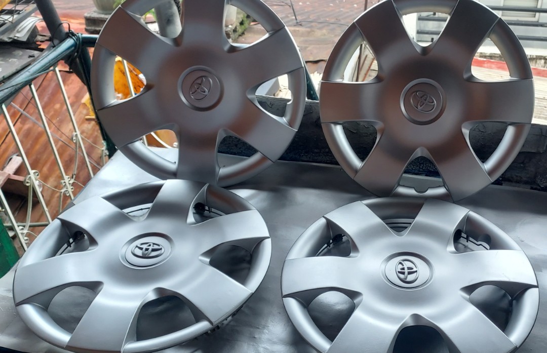 Toyota avanza store wheel caps