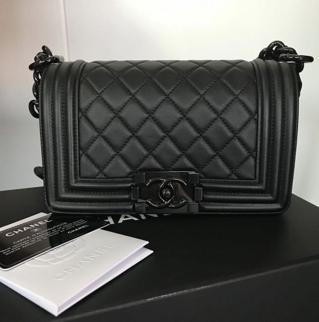 Chanel boy best sale so black