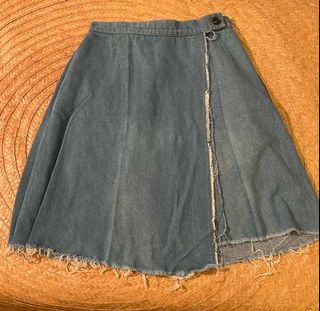 (Category: ) located in . Submitted by minimonies (Listing ID 1109728173, Image 1). Description: .