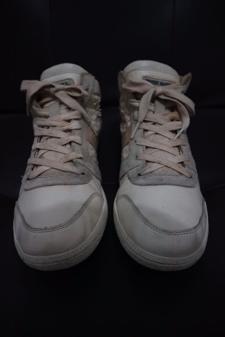 Diesel resolution RN93243, Fesyen Pria, Sepatu , Sneakers di Carousell