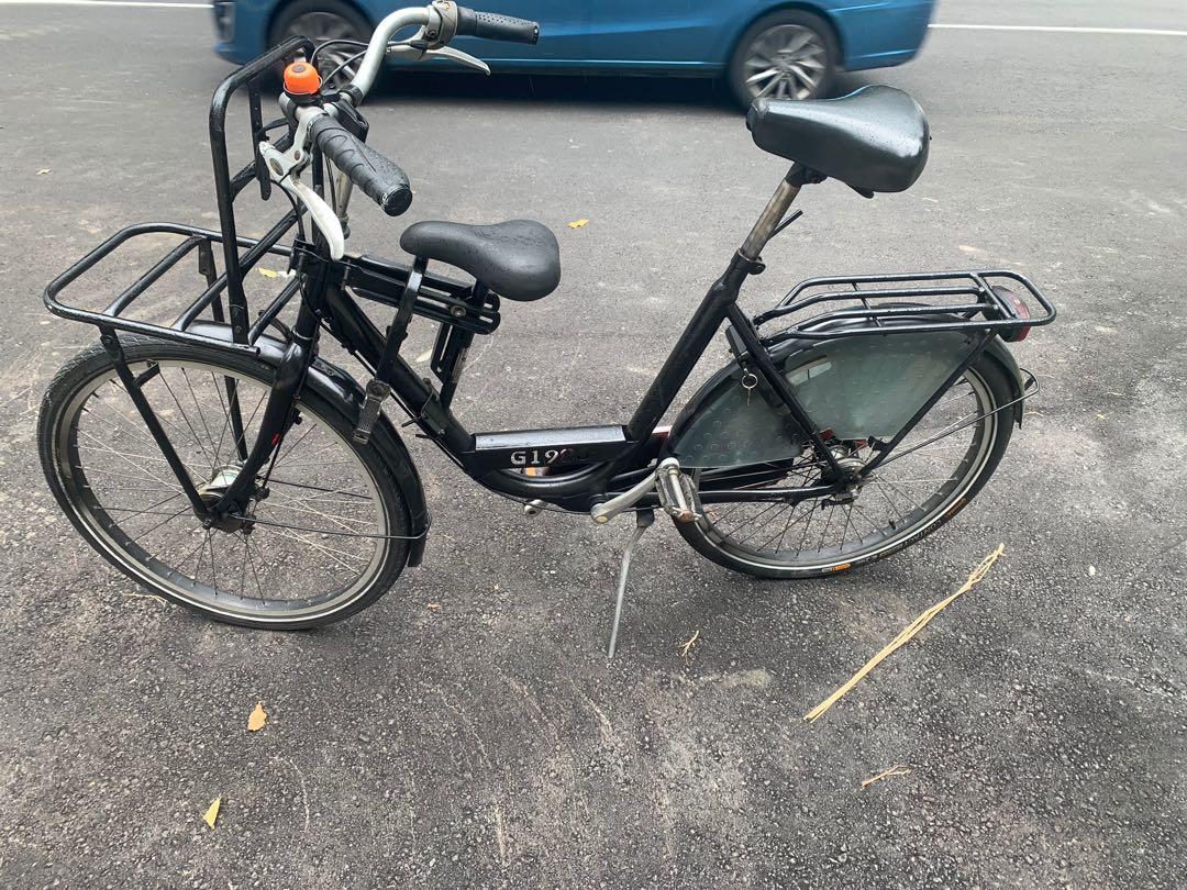 Dutch bike with child seat