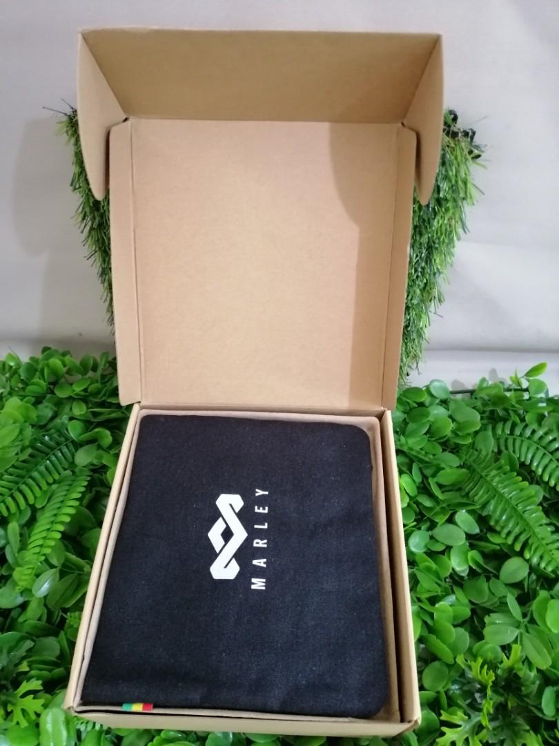 Marley Headphone Exodus (Category: Headphones & Headsets) located in San Pedro. Submitted by aus-plus (Listing ID 1109619092, Image 1). Description: -FSC certified wood -quick charge -microphone -30 hour play time.