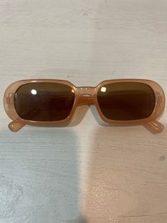 (Category: ) located in . Submitted by thriftwithme__ (Listing ID 1109689950, Image 1). Description: .