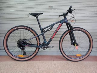 (Category: ) located in . Submitted by akcyclesports (Listing ID 1109706924, Image 1). Description: .