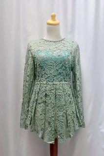 Black batwing, Fesyen Wanita, Pakaian Wanita, Atasan di Carousell