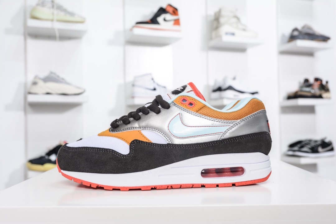 air max 1 graffiti logo