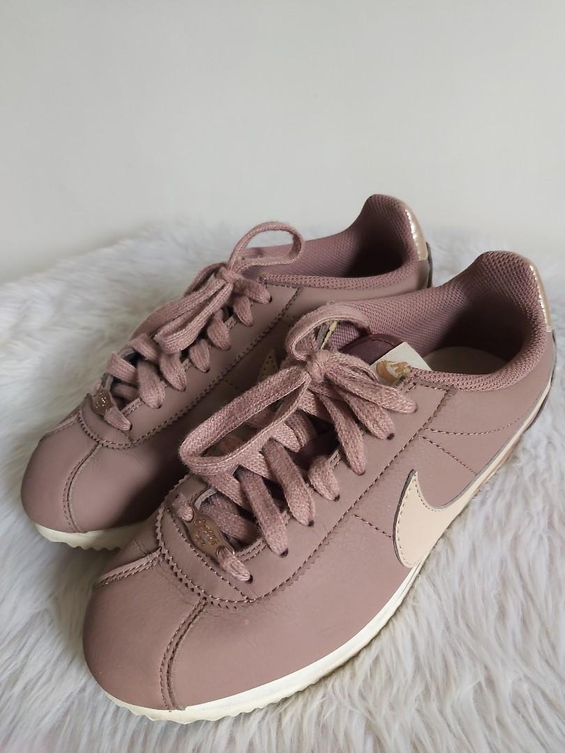 Nike Classic Cortez Leather Particle Beige Smokey Mauve Metallic Red  Bronze, Women's Fashion, Footwear, Sneakers on Carousell