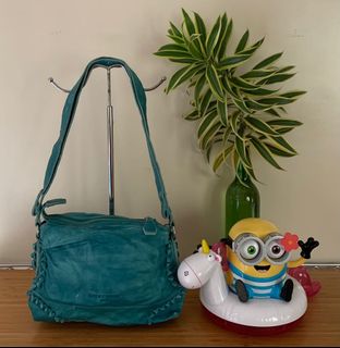 (Category: ) located in . Submitted by mjas_treasures (Listing ID 1109684686, Image 1). Description: .
