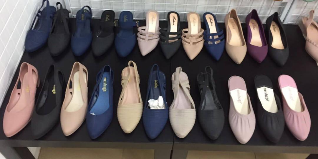 Wholesale jelly shoes online