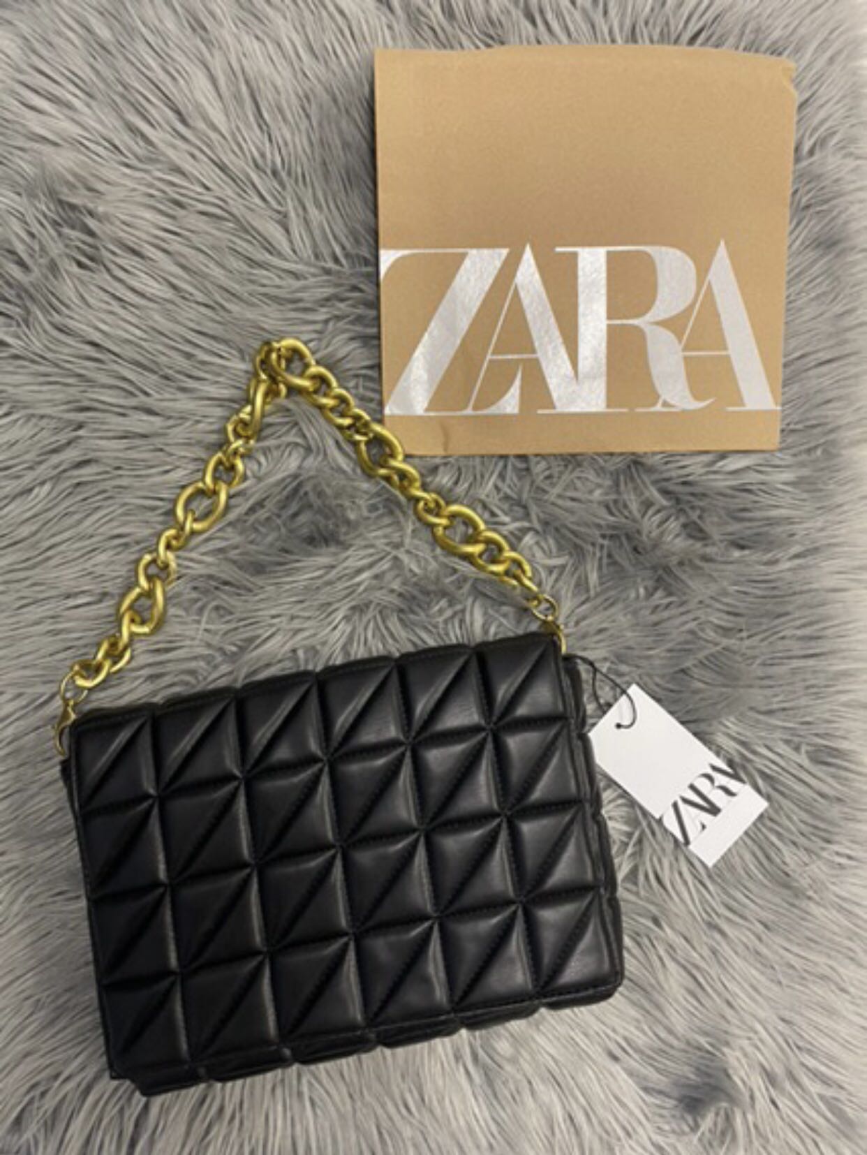 ZARA quilted shoulder bag with chain, Luxury, Bags  Wallets on Carousell