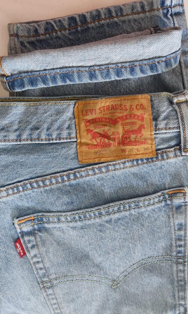 253. Levis 502 36x30 straight cut blue jean