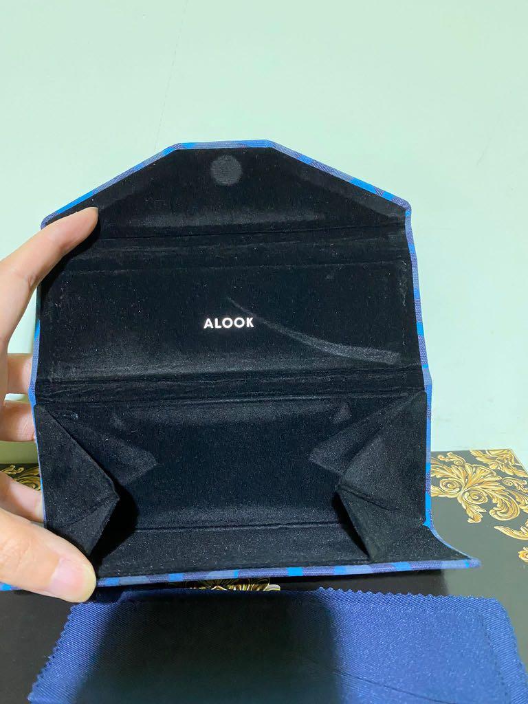 A Look 眼鏡盒 女裝 手錶及配件 眼鏡 Carousell A Look 眼鏡盒 女裝 手錶及配件 眼鏡 Carousell