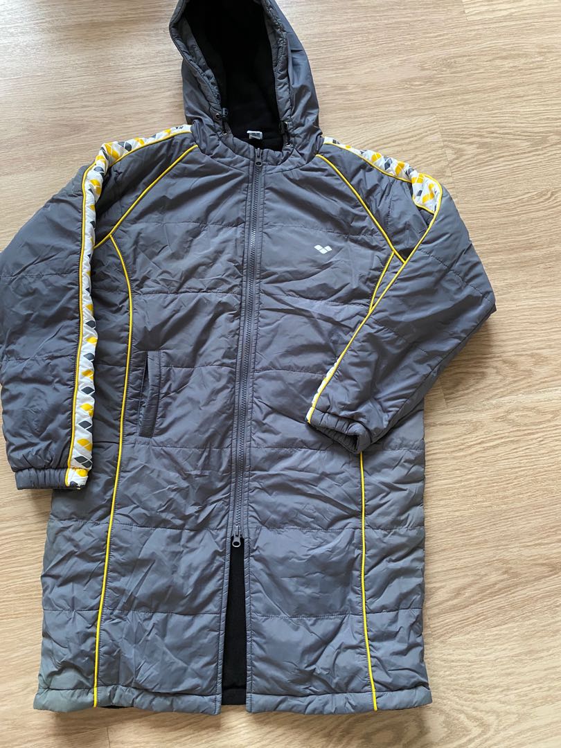 Arena Kids Swim Parka coat size M Carousell