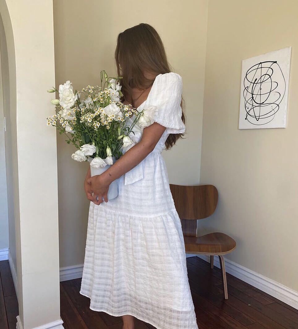 Selling ASTR Sonnet Puff Sleeve Dress 