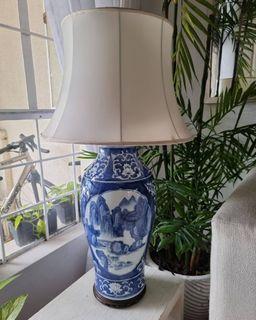 Blue and white Porcelain table lamp