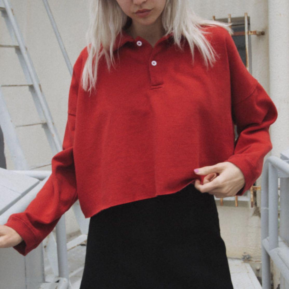 Brandy Melville Crop Red sweater Women s Fashion Tops Longsleeves on Carousell