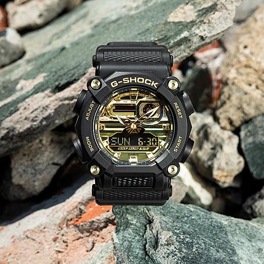 G shock clearance hitam gold