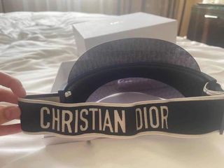 （分類：）位於 。 由 Dior_dior786 提交（商品編號 1109810303，圖片 1）。簡介： 。