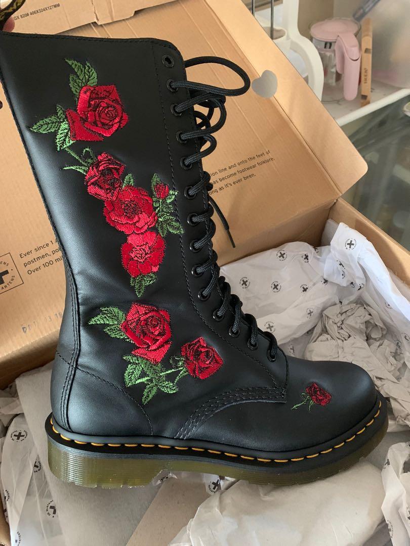 Martens vonda shop