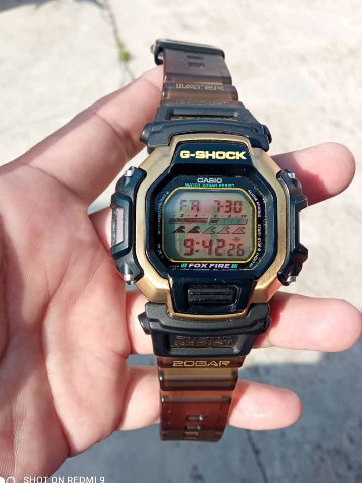 G shock retro gold store