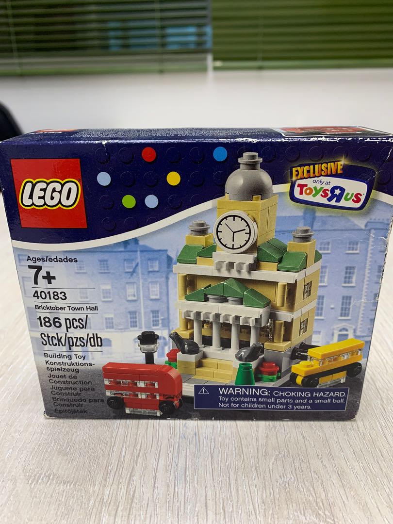 LEGO 40183 Bricktober Town Hall 2014
