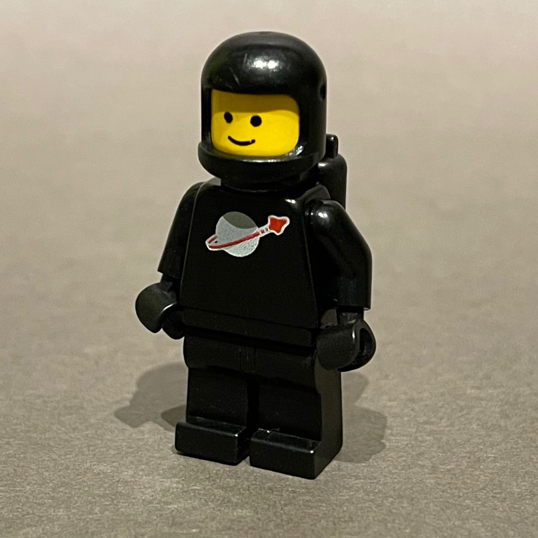 LEGO Classic Black Spaceman Minifigure Hobbies Toys Toys