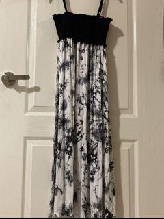 Long black and white tie dye maxi summer dress