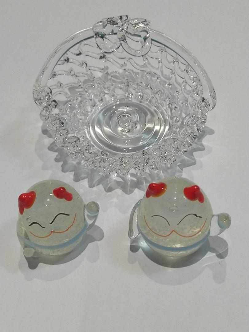 台灣特色夜光石貓咪Meow一對連水晶籃子🤩姜濤姜B拍檔🤣, 其他, 其他- Carousell