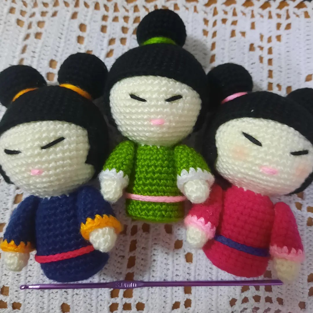 Miniature japanese dolls sale