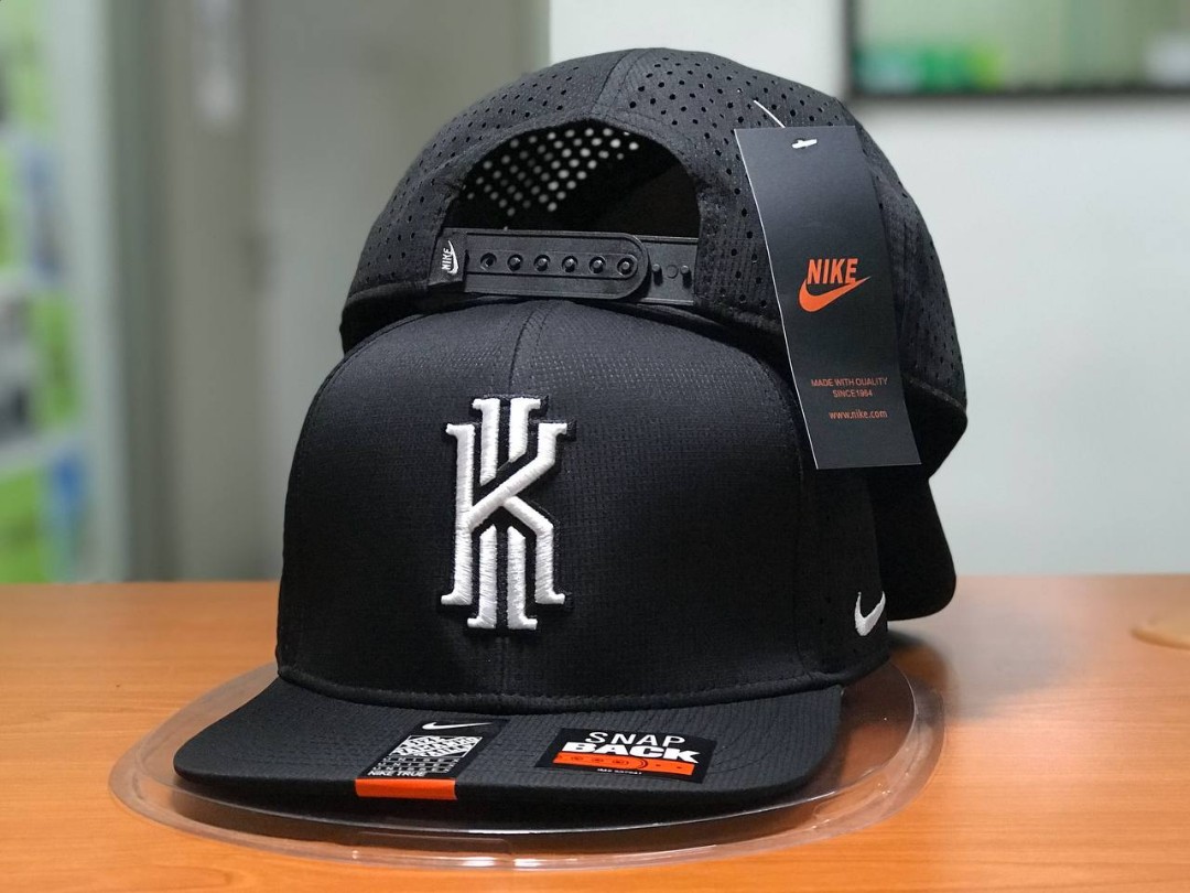 NIKE KYRIE TRUCKER SNAPBACK